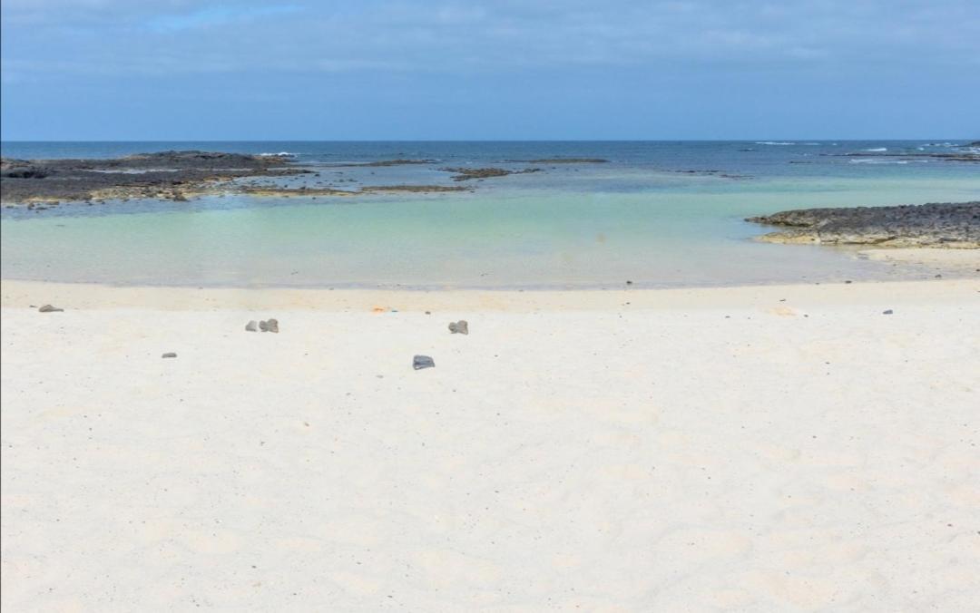 Apartamento Nire Lula En La Misma Playa Cotillo エクステリア 写真